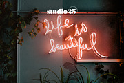 3 Neon Lights Presets, a Plug-in Add-On by studio25 (Thumbnail 8 of 8)