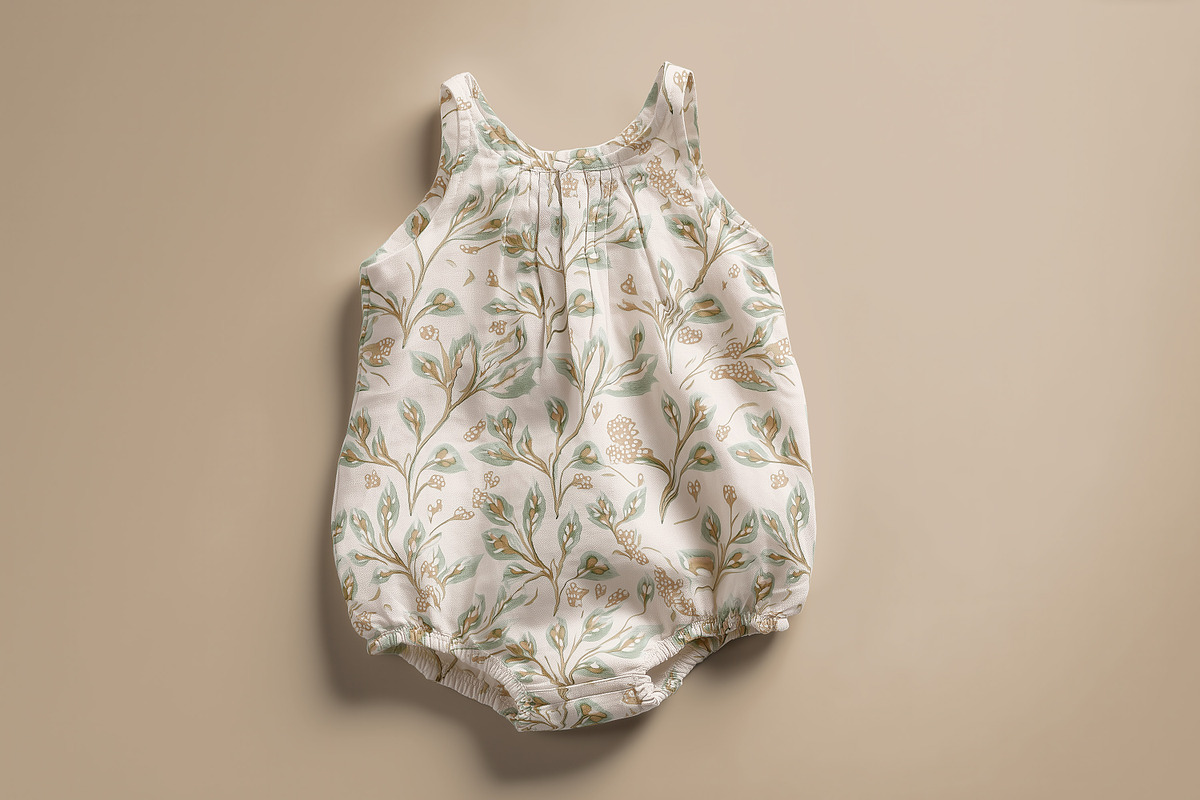 Summer Baby Bodysuit Mockup PSD, a Shirt Mockup by 1001 mockups (Photo 6 of 9)