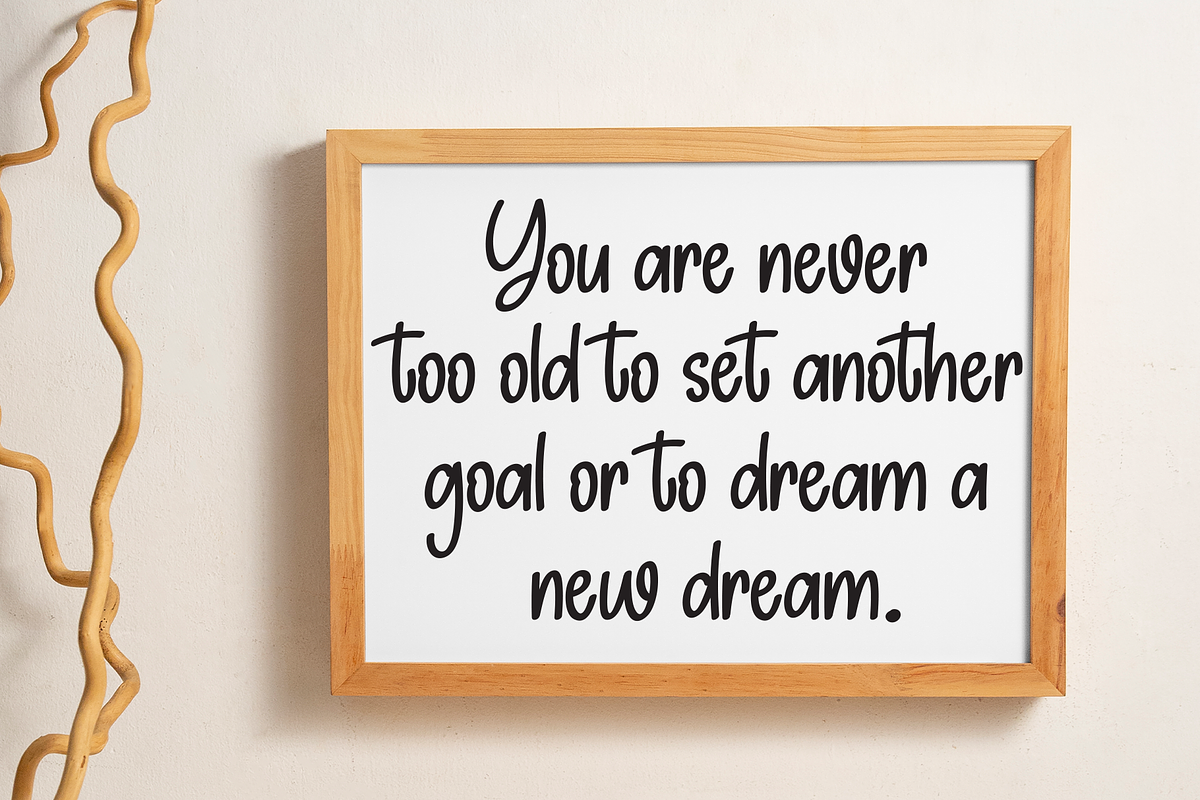 Vintage | Script Font, a Handwritten Font by Scratchones (Photo 4 of 8)