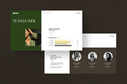 Digital Portfolio Presentation, a Presentation Template by evgenystudio (Thumbnail 4 of 9)