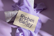 Roshey || Modern Elegant Serif Font, a Serif Font by Ermedia Studio (Thumbnail 4 of 10)