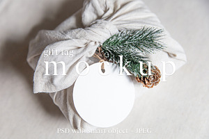 Christmas Round Gift Tag Mockup