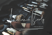 Julian Thomas, a Script Font by Letter-P (Thumbnail 3 of 7)