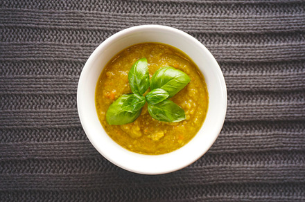 Tomato 4 containing tomato, coriander, and tablecloth preview 6