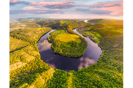 River Horseshoe bend in bautiful, an Architecture Photo by pytyczech