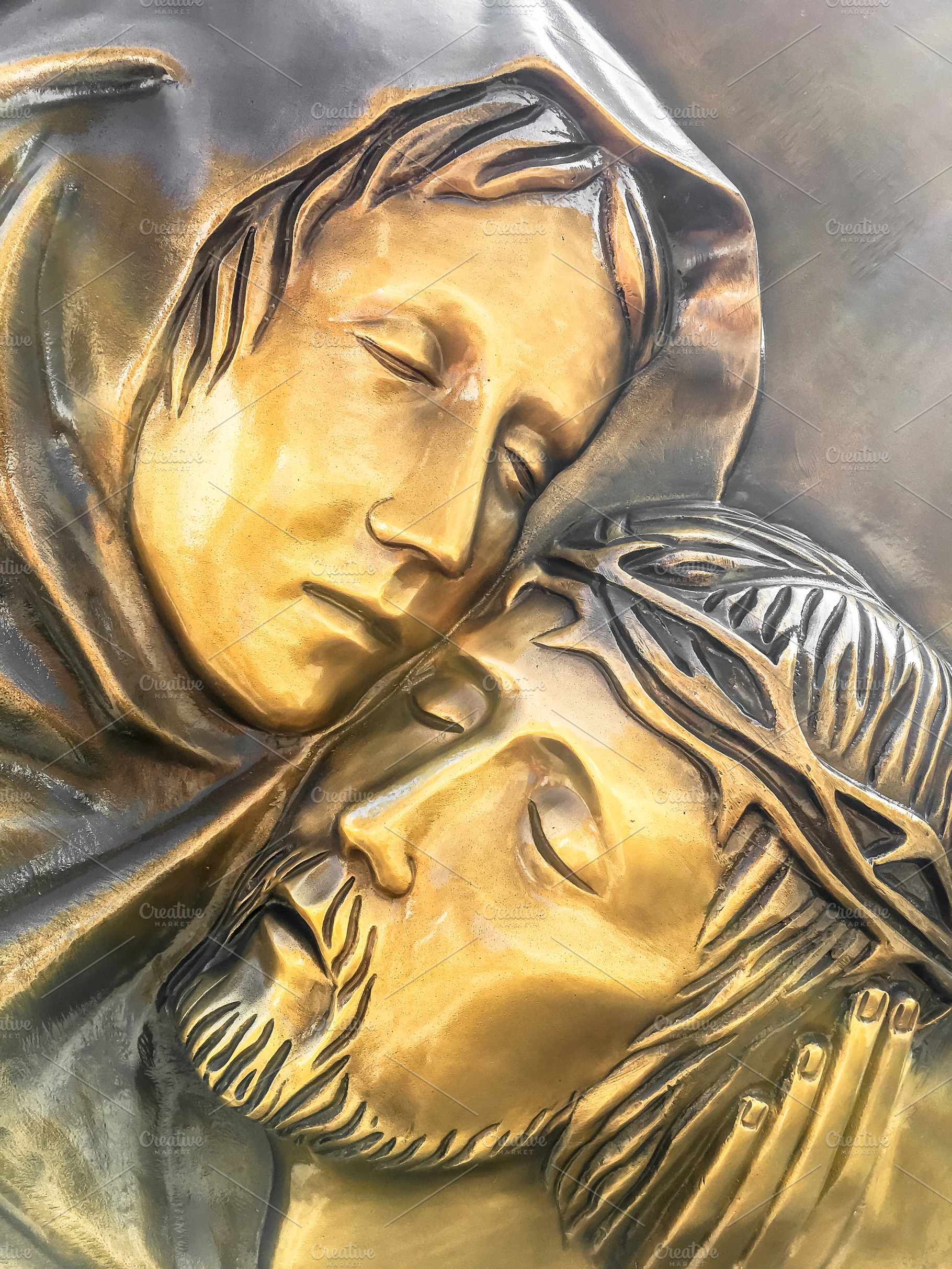 Jesus and Mary bronze statue, a Wallpaper Photo by KYNA STUDIO