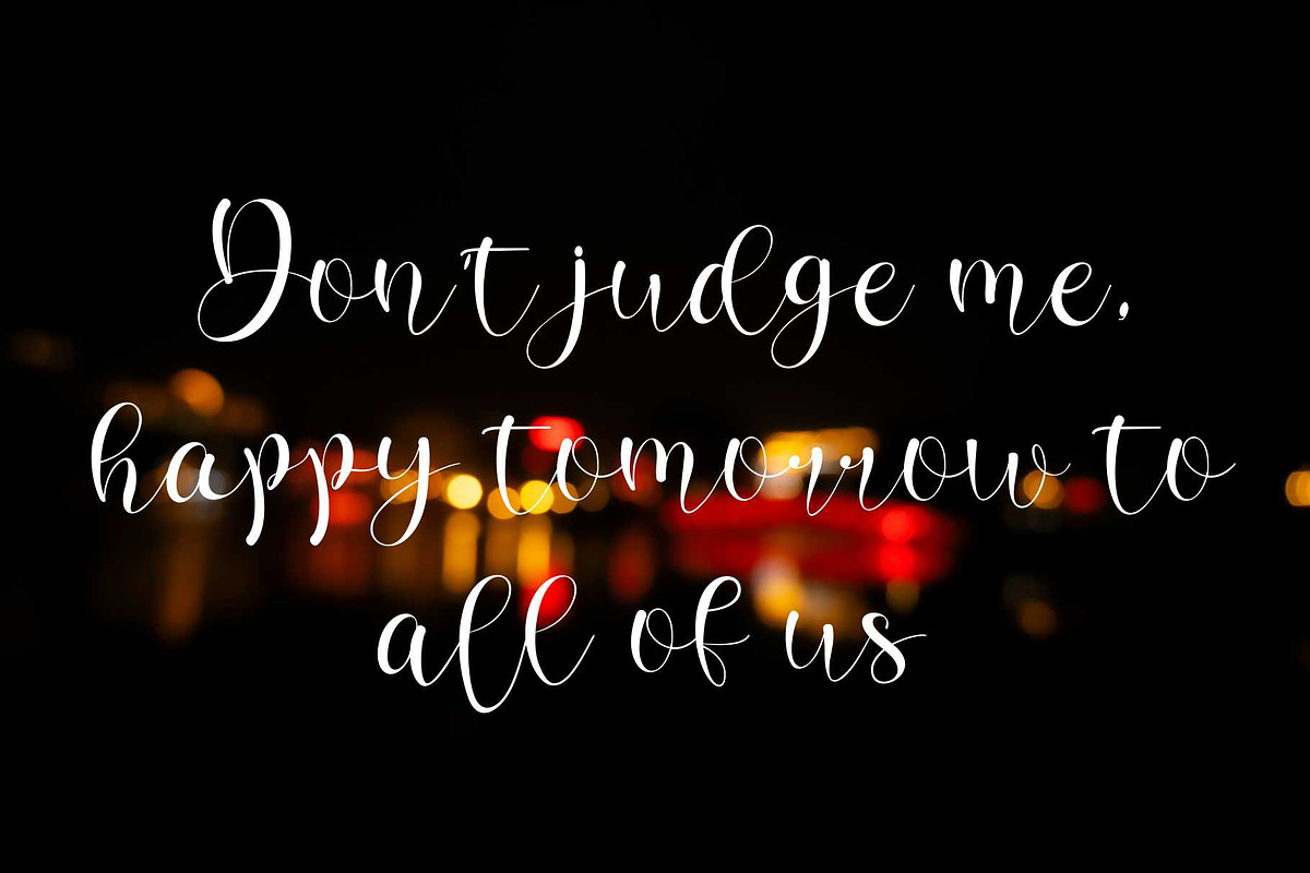 Drades Script, a Script Font by Nowlystudios (Photo 3 of 8)