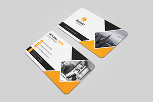 Corporate And Modern Business Card