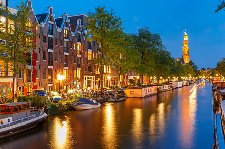 Night Amsterdam canal, a Photo by kavalenkava