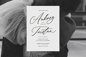 August Bloom Elegant Script Font