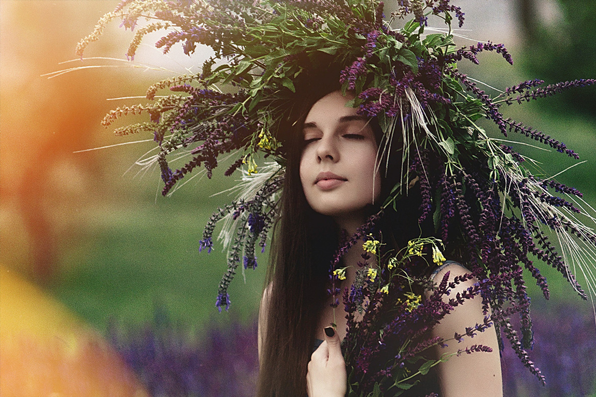 Pro Photography Lens Flare Overlays, an Action Add-On by PhotoSpirit (Photo 5 of 8)