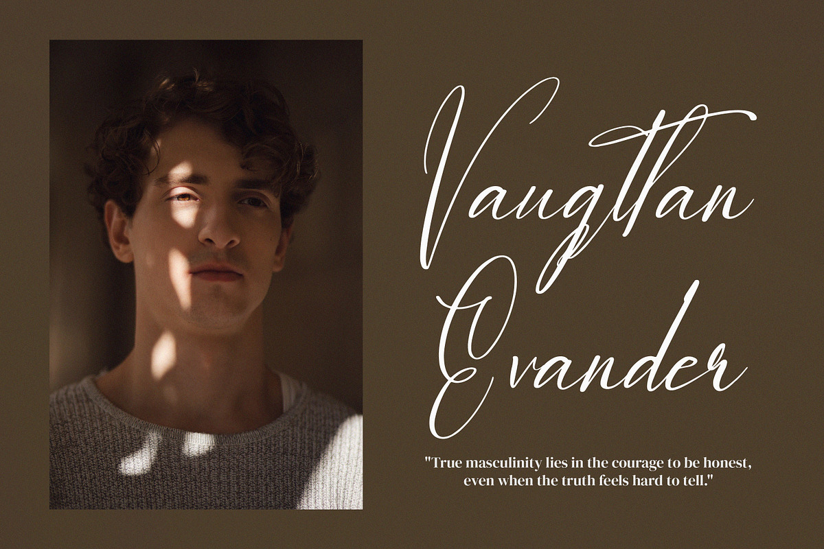 Frostheart, a Script Font by Goresan Studio (Photo 2 of 15)