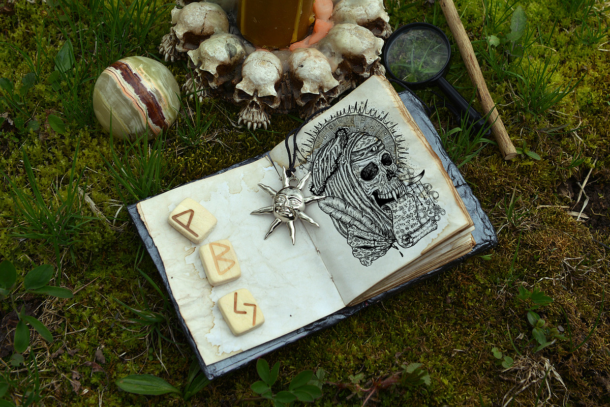 Evil skulls. Part 2, an Illustration by Samiramay (Photo 5 of 6)