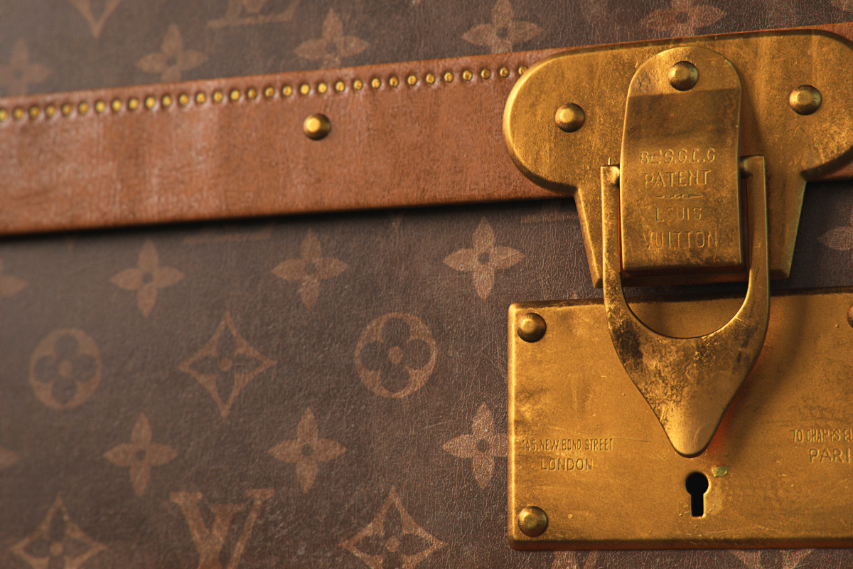 Louis Vuitton Trunk, a Furniture 3D Model by Dmitriy Kalko (Photo 8 of 18)