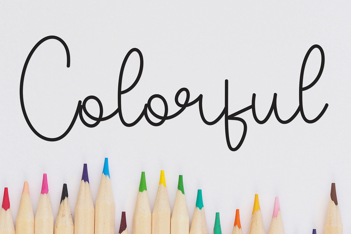 Beach Smilling, a Handwritten Font by InermediaSTUDIO (Photo 2 of 8)