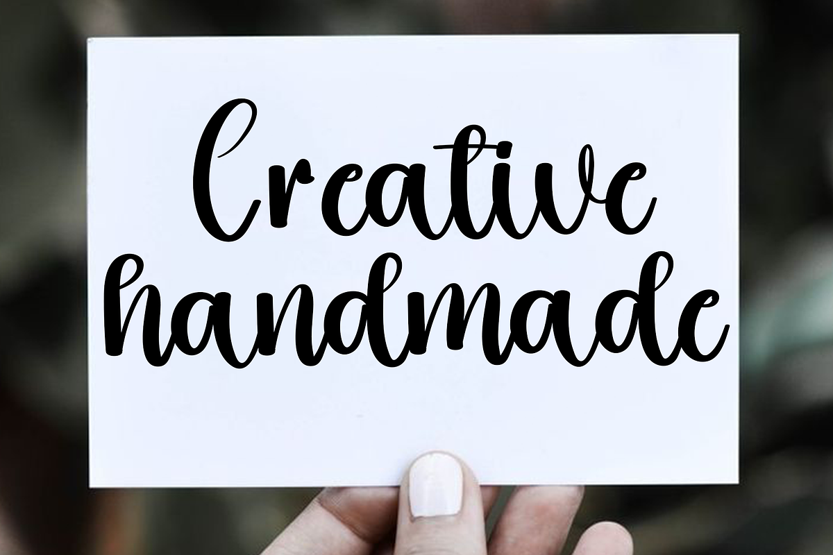 Mandala, a Handwritten Font by InermediaSTUDIO (Photo 3 of 8)