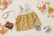 Retro Flowers groovy pattern&clipart, a Background Graphic by Cozy pattern shop (Thumbnail 2 of 10)