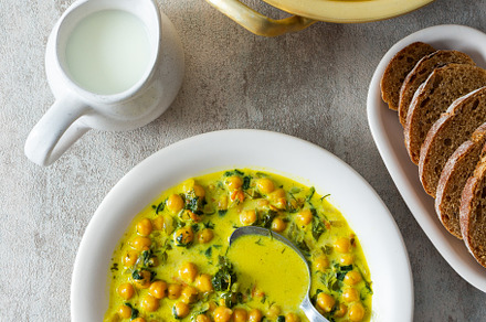 Soup with chickpeas and spinach, a Food & Drink Photo by Pandateam