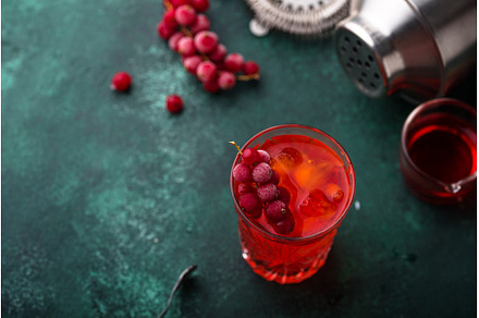 Alcoholic cocktail with red currant, a Food & Drink Photo by Yulia Furman