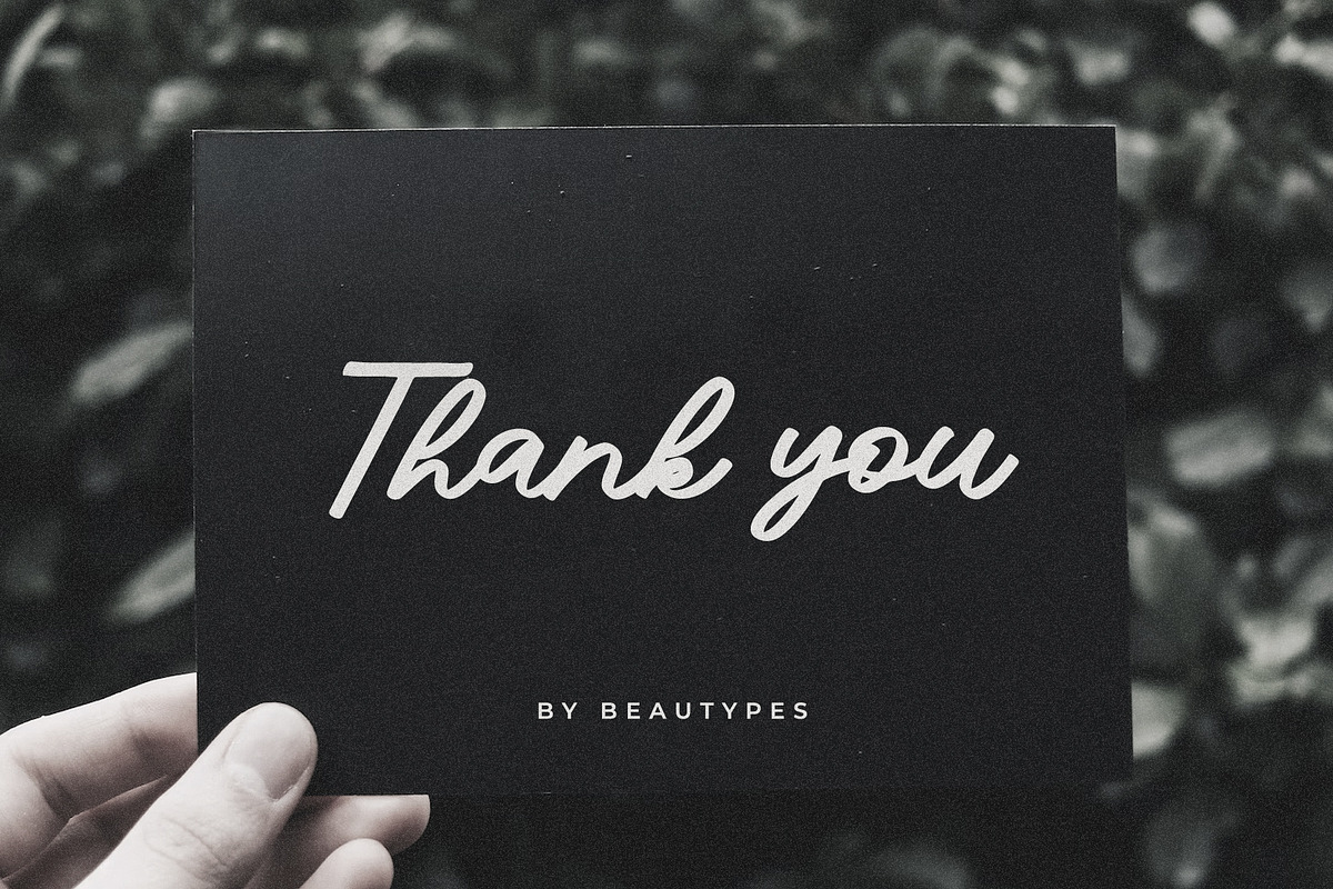 Dribelland - a handwritten font, a Script Font by Beautypes (Photo 7 of 7)