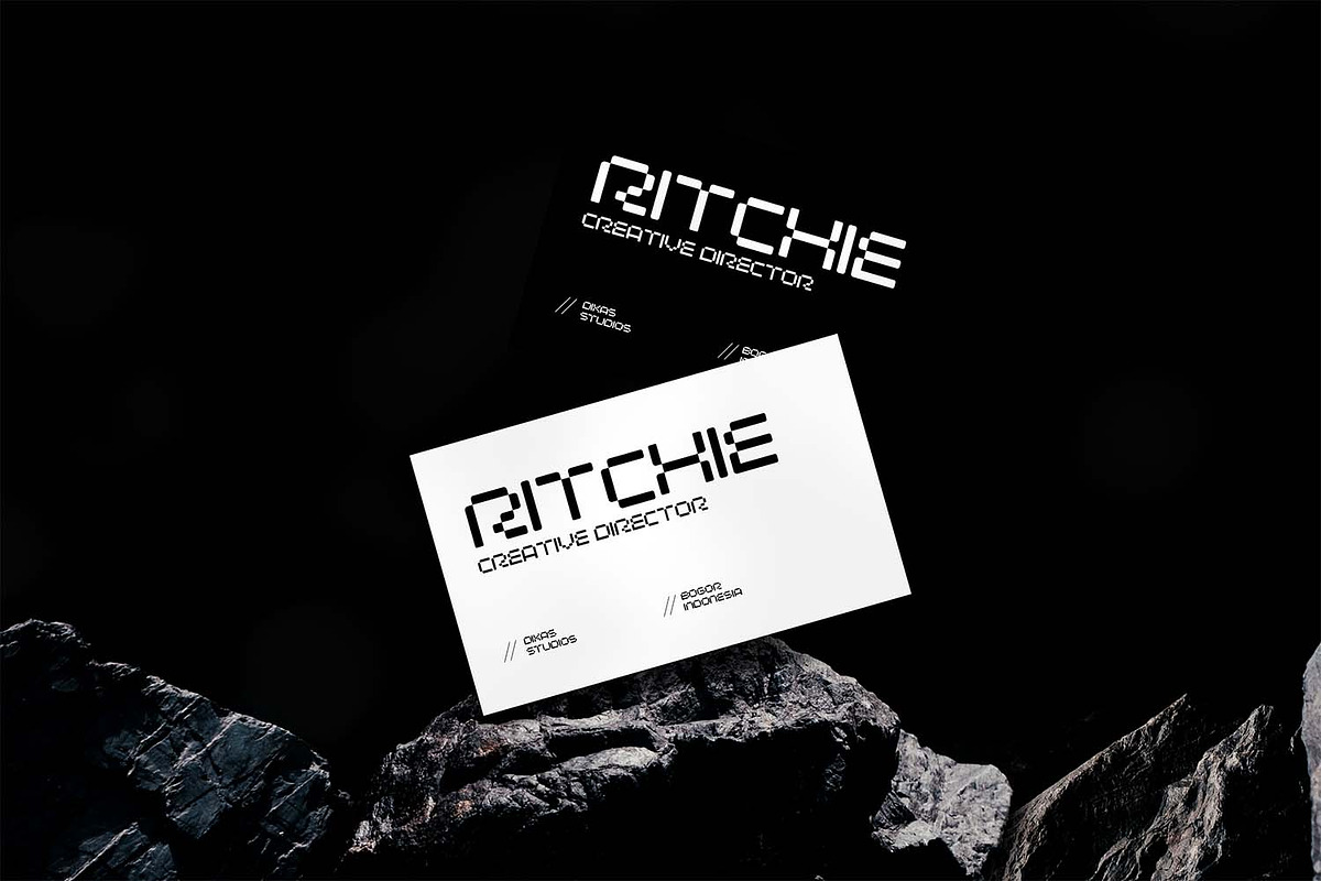 Pixel Space, a Sans Serif Font by Dikas Studio (Photo 4 of 9)