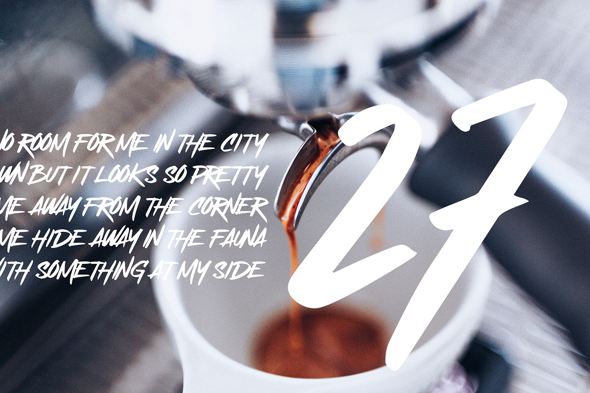 Roam Display Font preview 5