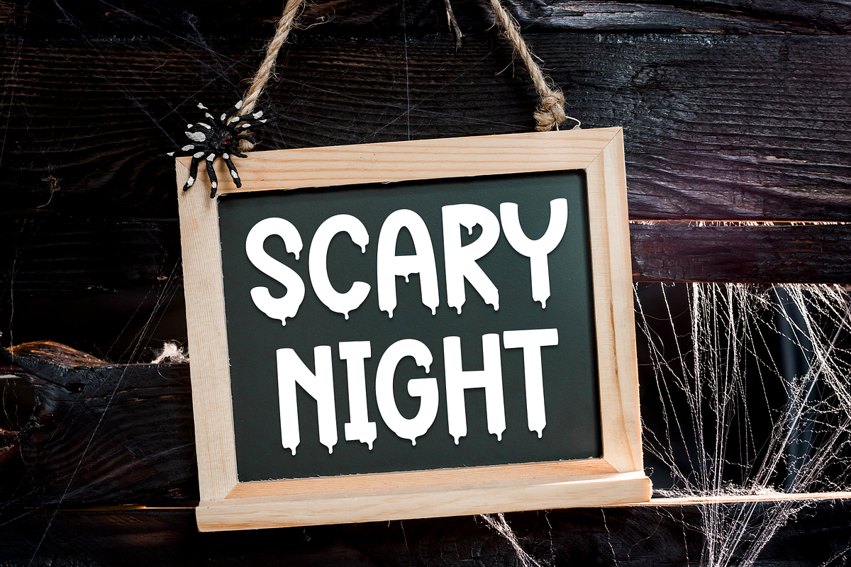 Horror Winter | Script Font, a Script Font by Scratchones (Photo 5 of 8)