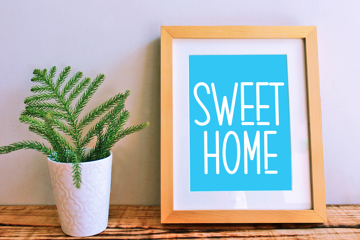 Minimalist Design, a Sans Serif Font by Creative Writting (Photo 4 of 6)