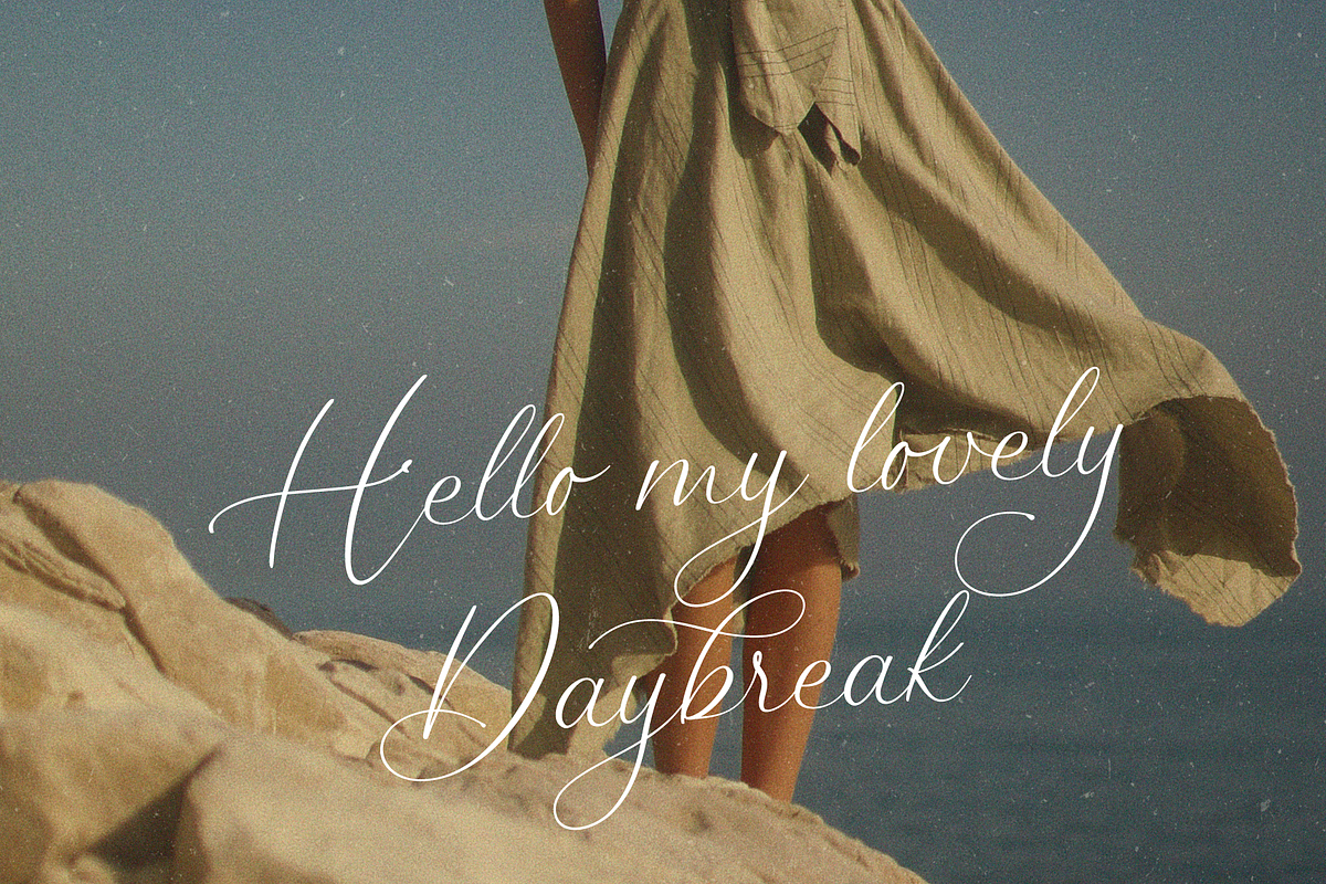 Romantic Touch, a Handwritten Font by Larin Type Co. (Photo 8 of 12)