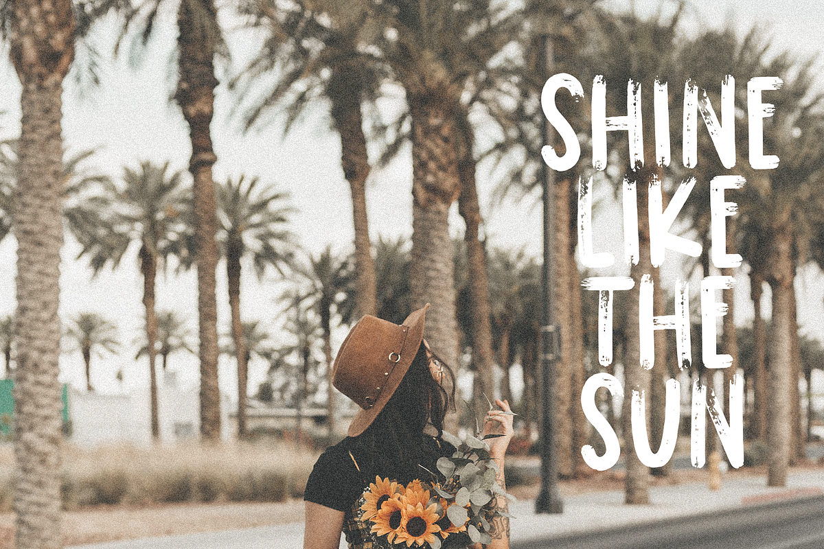Dreamland | Handwritten Brush Font preview 3