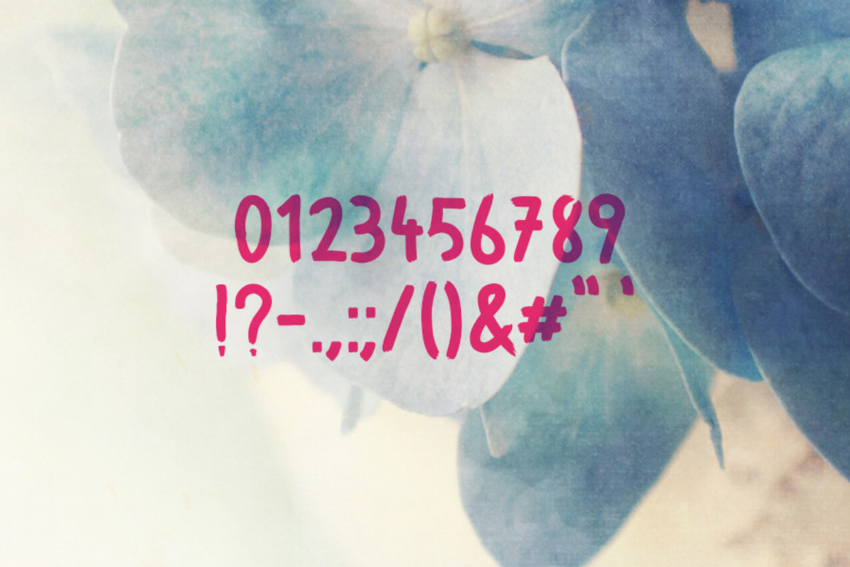 Saryn Typeface preview 4