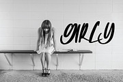 SINTEN FONT, a Script Font by Mariyana (Thumbnail 2 of 3)