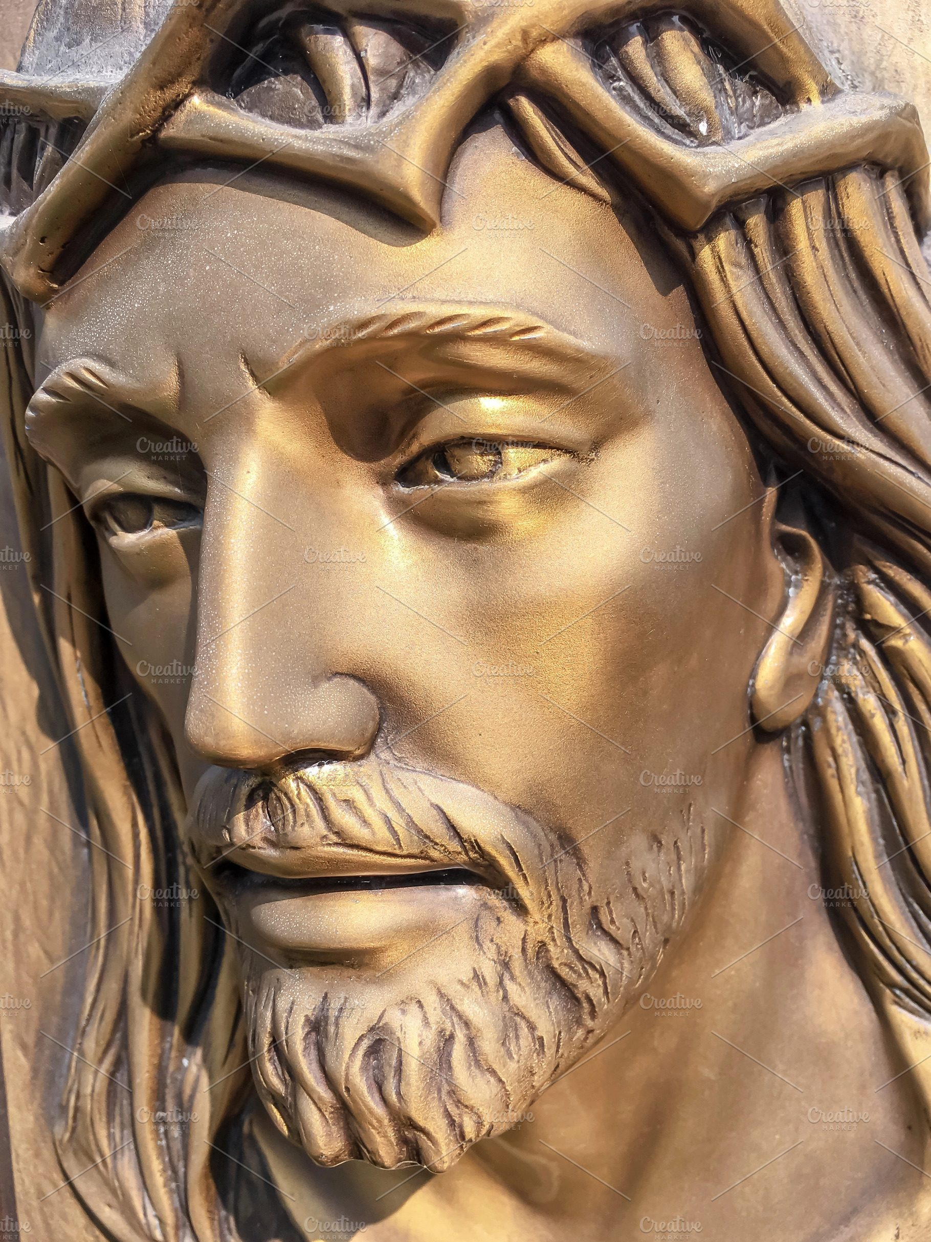 Bronze statue of jesus, a Wallpaper Photo by KYNA STUDIO