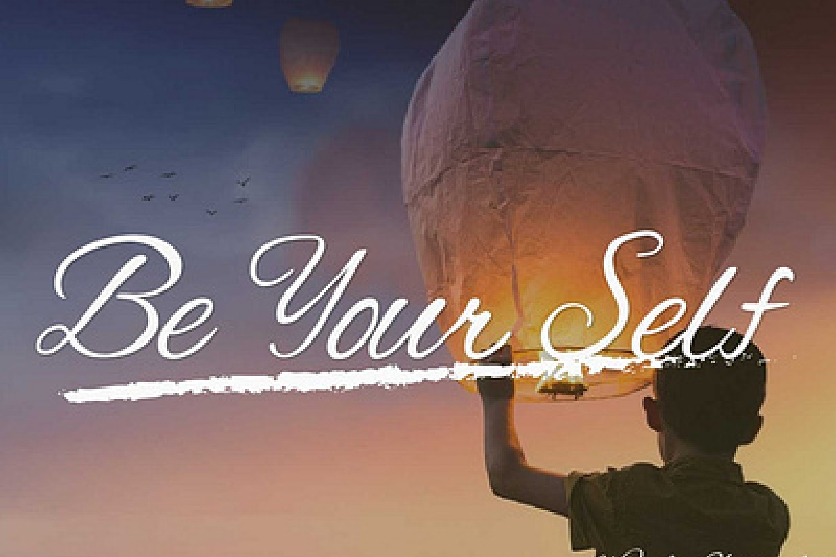Hale Adle, a Handwritten Font by Jrray Studio (Photo 4 of 5)