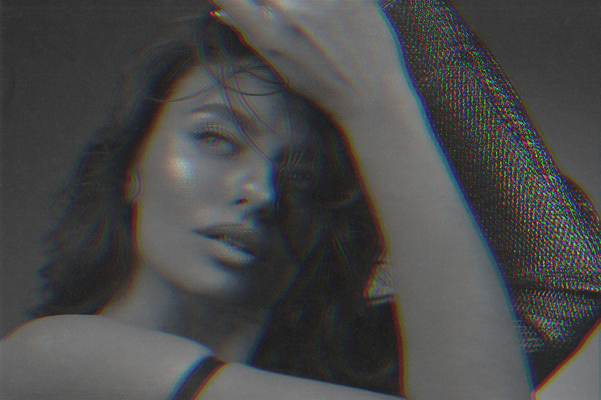Stereo Anaglyph Distortion Effect, a Graphic by Divided.co (Photo 5 of 7)
