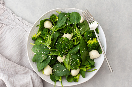 Salad with spinach and mozzarella, a Food & Drink Photo by Pandateam