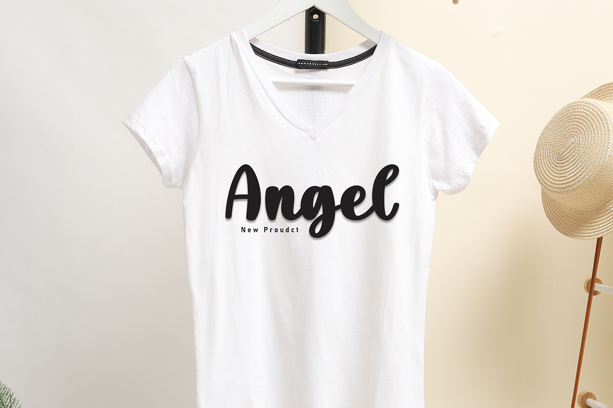 Cute Girls | Script Font, a Handwritten Font by Scratchones (Photo 2 of 8)