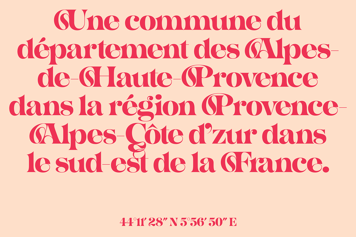 Sisteron, a Font by Simon Walker (Photo 2 of 8)