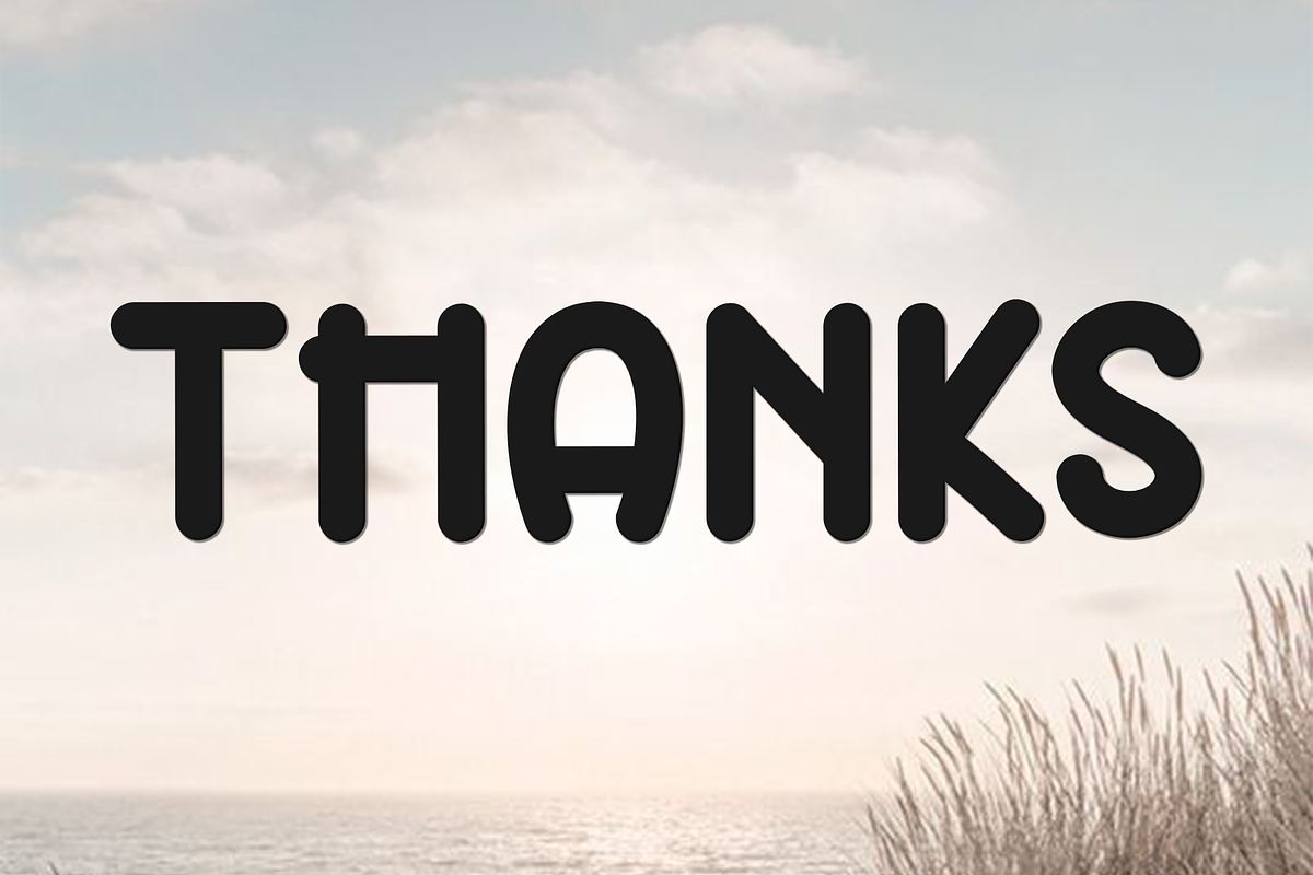 Holiday Beach, a Script Font by InermediaSTUDIO (Photo 5 of 7)