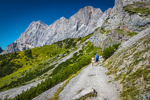 Hikers on the gravelly hiking trail, a Sports & Recreation Photo by Alpine Dreams