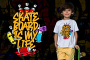 Spooky Brush | Graffiti Brush Font, a Font by Beautypes (Thumbnail 2 of 7)