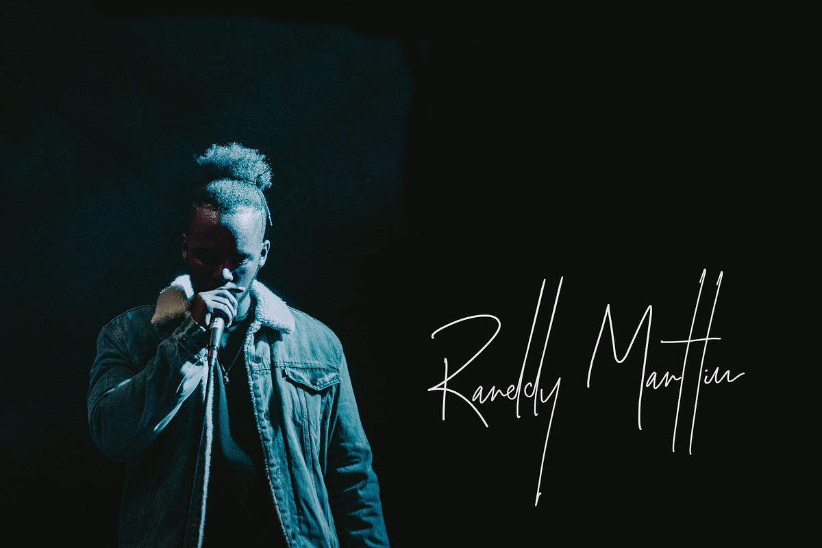 Ruttin Signature Font preview 3