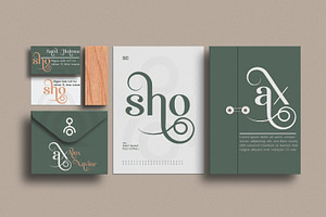 Glassier Fancy Logotype Font