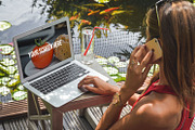10 Mockups MacBook (pics+PSD), an iPhone Mockup by tydla (Thumbnail 10 of 12)