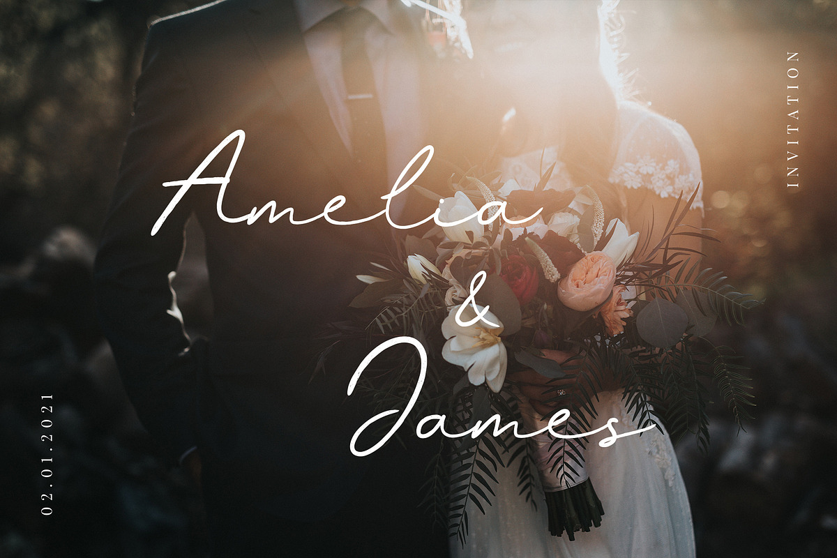 Moonlight Handwritten Signature Font, a Handwritten Font by UICreative (Photo 3 of 6)