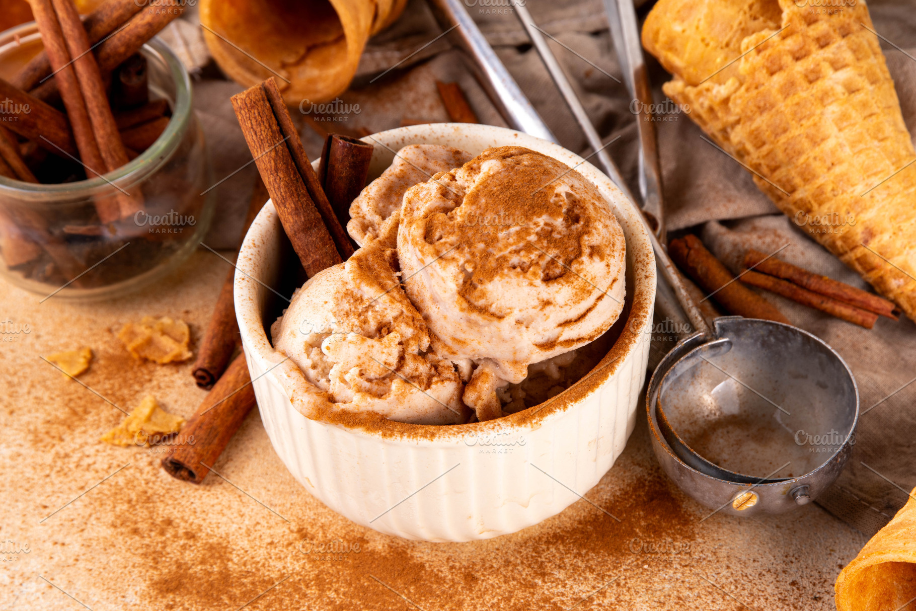 Homemade cinnamon spiced ice cream, a Photo by Rimma