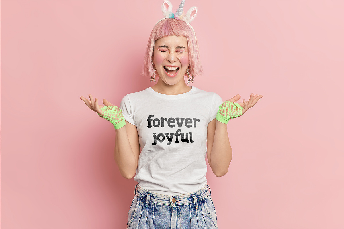 Choose Happy - Bold Handwritten Font, a Serif Font by ariodsgn (Photo 8 of 9)