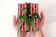 100+ Cozy Christmas Patterns & Frame, a Pattern Graphic by Mio Buono (Thumbnail 15 of 16)