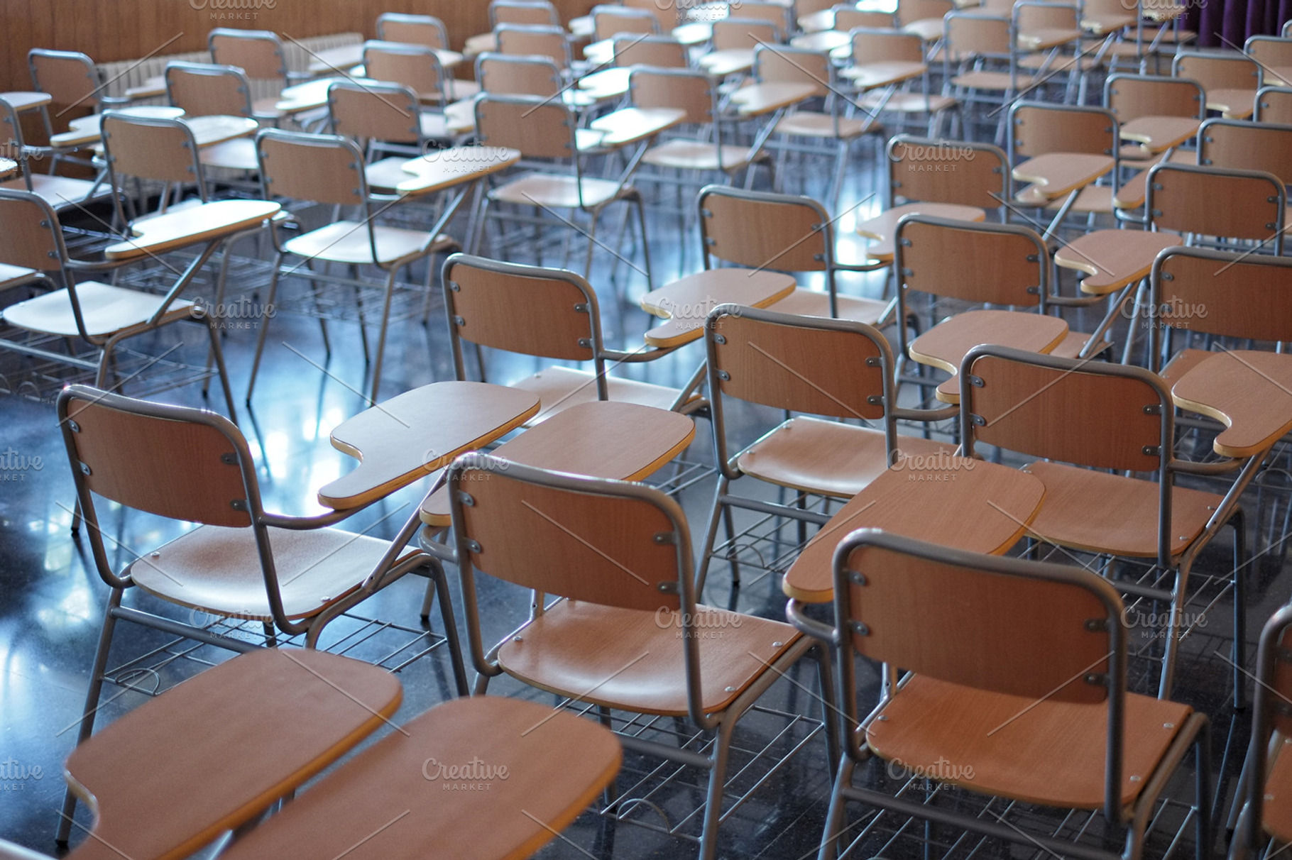 Right and left seats, a School & Education Photo by Kynamuia