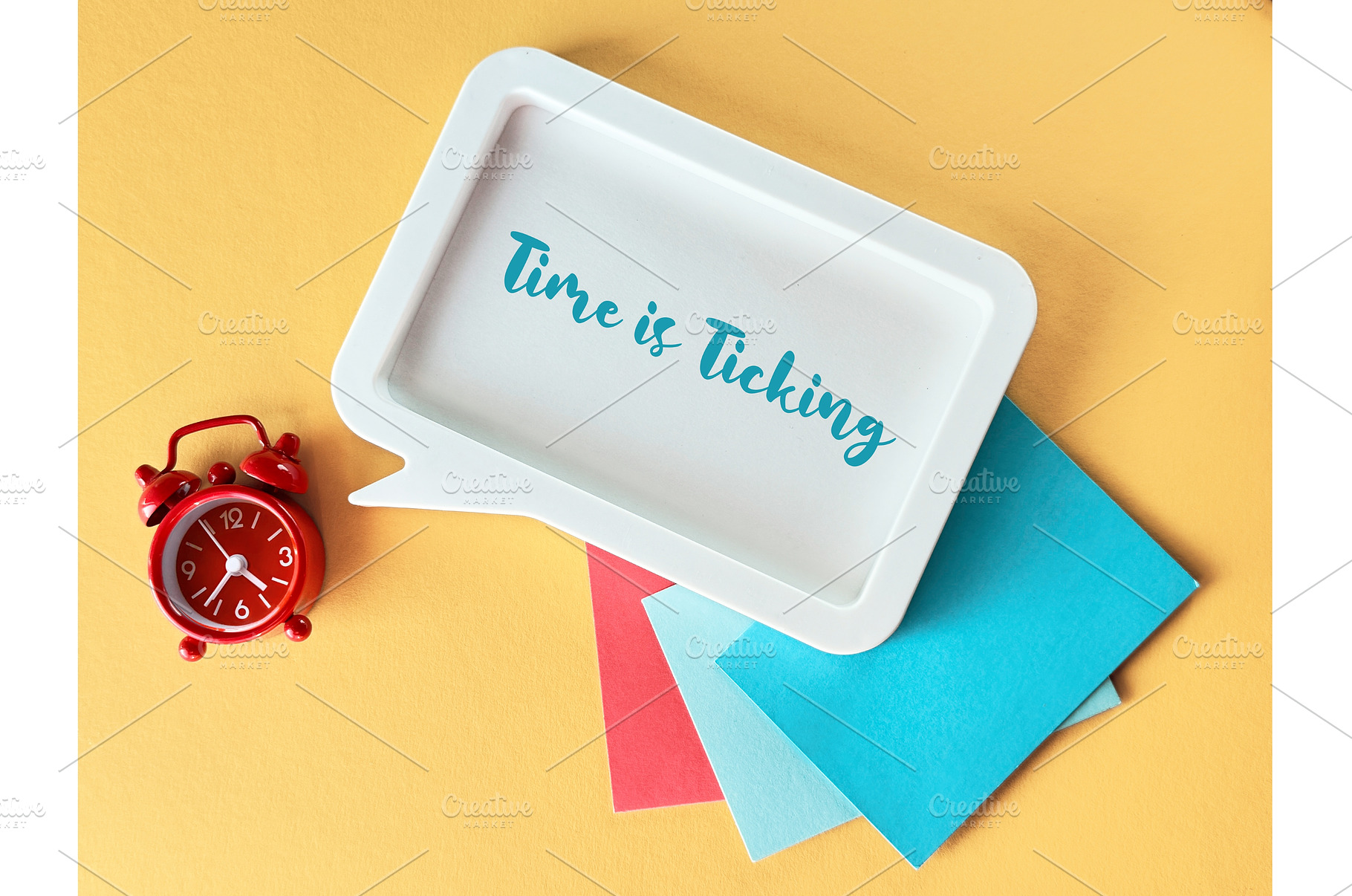 White speech bubble-shaped tray with, a Photo by tilialucida